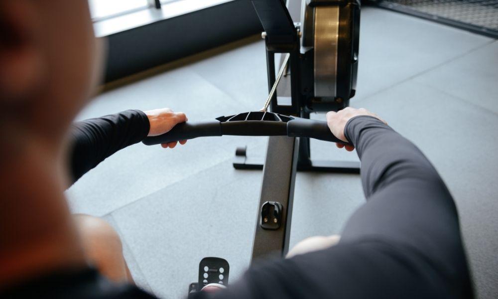 The Dos and Don'ts of Working Out on a Rowing Machine - Utah Home Fitness